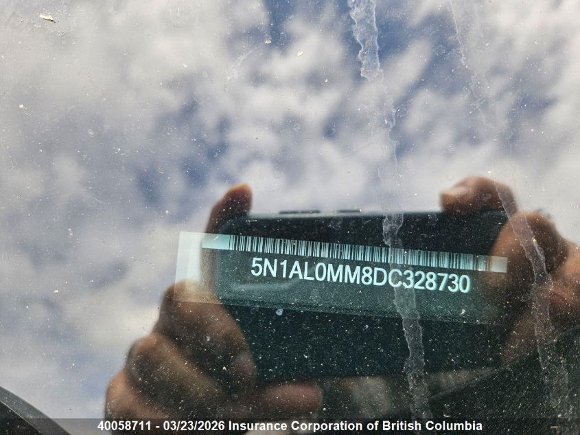 Infiniti JX35 AWD SUV photo 9